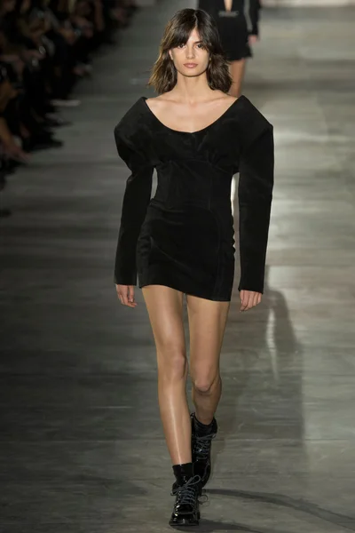 Look 9